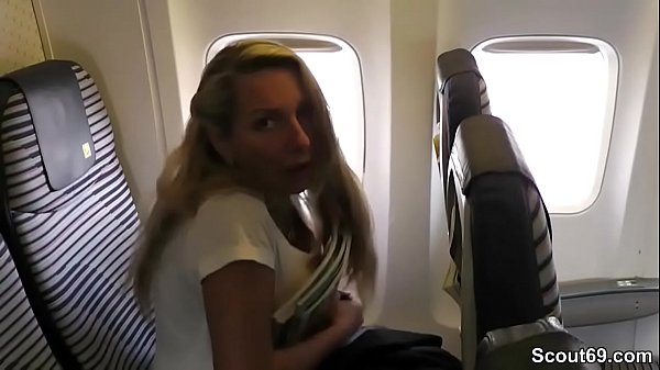 Geile Deutsche Mutti fickt im Urlaub mit Fremden auf SexTape