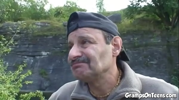 Teen Girl takes load of grampas cum in her mouth