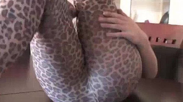 Pantyhose loving babe rubs vulva