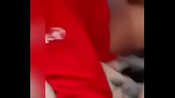 Le pre&ntilde;a culo a peruano 