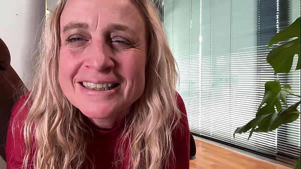 Private couch fisting time