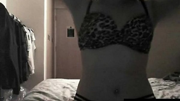 Teen British Chav Slut Masterbating and Squirting on...