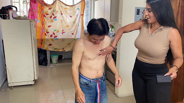 Feliz a&ntilde;o nuevo - celebro a&ntilde;o nuevo y mi cumplea&ntilde;os con un tr&iacute;o casero con dos hermosas mujeres  