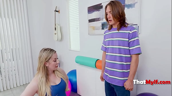 Yoga MILF And Sneaky Threesome With Step Daughter's Bf