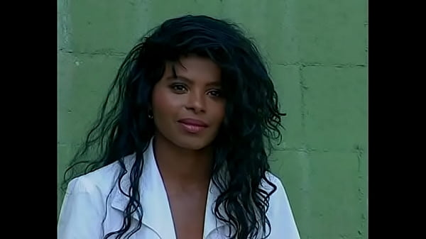 Horny brunette gets  fucking and sucking outdoors