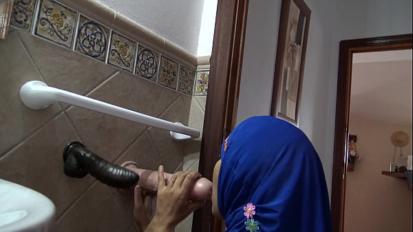 Perverted mature muslim wife blowjob in hijab while husband is at work  