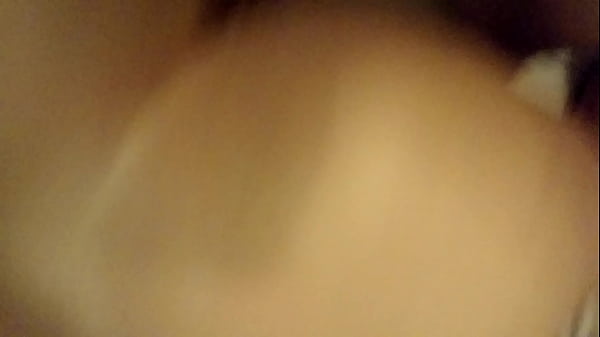 Mi mujer siendo follada intensamente mientras yo la filmo