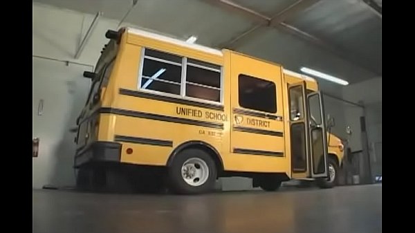 Cutie gets shaved wet screwed