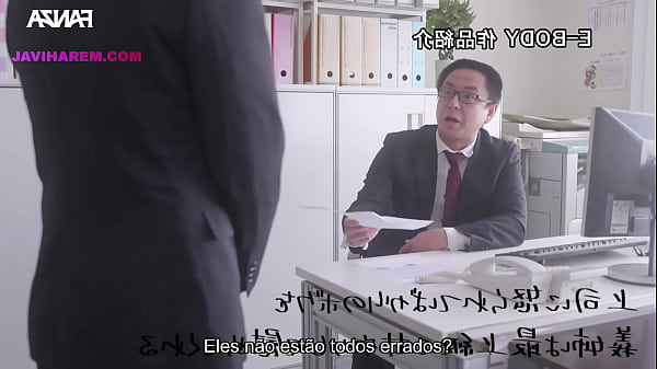 Amiga peituda safada consola o companheiro com seus peitos - LEGENDADO