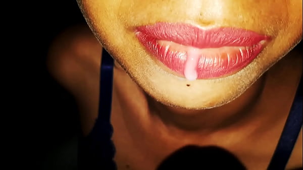 mi hermana me chupa la verga y me vengo en su boca 