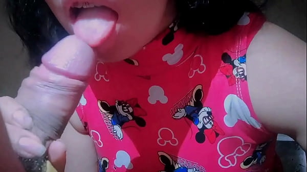 Mi padrastro polic&iacute;a me pone a montar su gruesa verga cuando lleg&oacute; de la escuela! A la colegiala Teen de escuela federal le gusta sentir  el semen dentro de ella! Casero real, no fingido - NTR