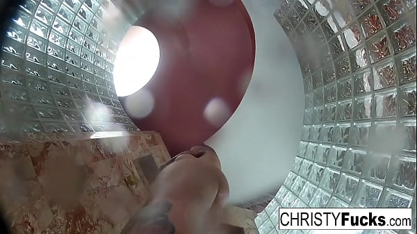 Sexy brunette gets wet with a blonde slut 