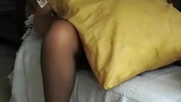 Sa - 14 English Milf with nice upskirt view 