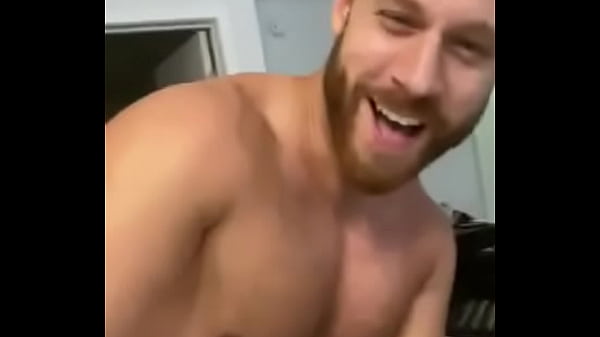 Gostoso do Twitter Dando o cuzao para Coroa tesudo, muito tes&atilde;o esses dois safados 