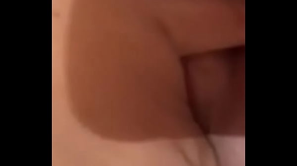 Me manda su video dedeandose  