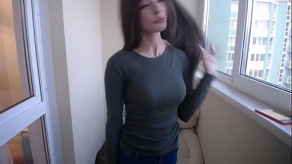 chaturbate diffgirls  show tits on balcony