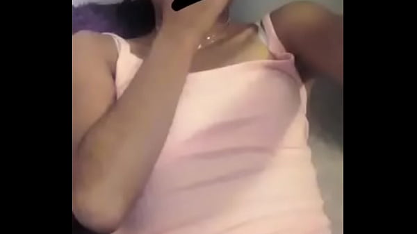 Chica de 18 a&ntilde;os coqueteando
