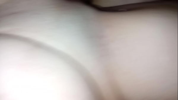 Dois pau metendo gostoso na buceta da safada