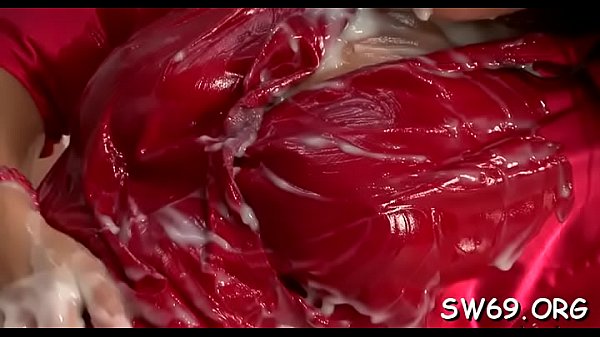 Sexy babe toys her hot booty