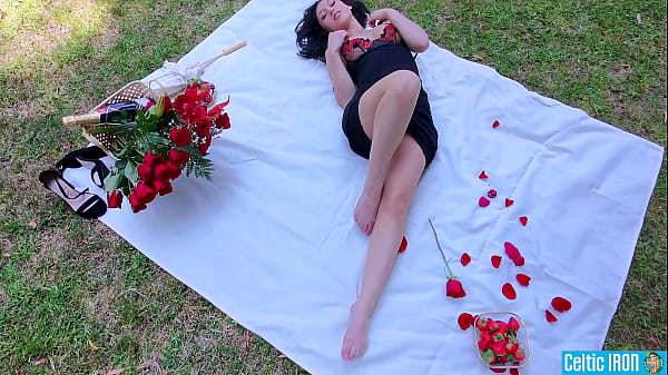 Beverly Hills Bus Stop Romantic DeepThroat Blowjob Doggystyle Facial!!! Alexa Chains  