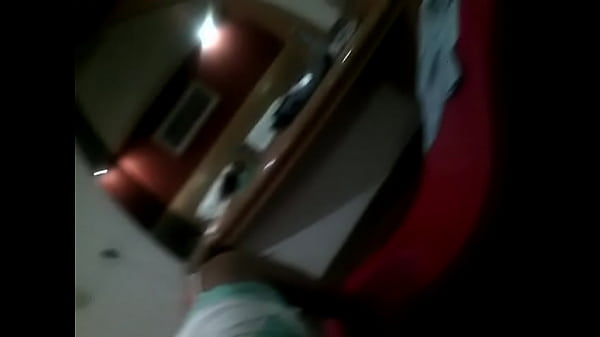 Pareja en busca de experimentar trio gangbang intercambio