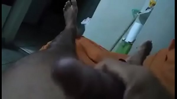 velho hetero gozando 