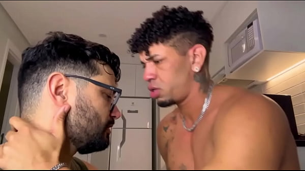 MARCOS GOIANO - FODIDO PELO DOTAD&Atilde;O COM FOME DE RABO - SEXO GAY BRASILEIRO - FODENDO A BUNDA DO PASSIVO DOMINADOR 