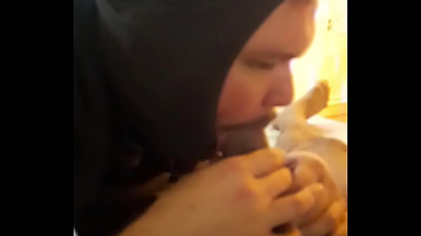 Latino sendo mamado por um cara no motel big Black cock