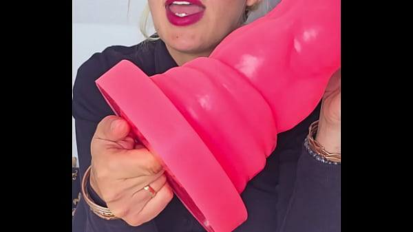 My new unboxing video: Penelope Black Diamond with her new 12 inch Big Veiny Realistic and 13,5 inch Bulldog Dildos from ErotixxxToys