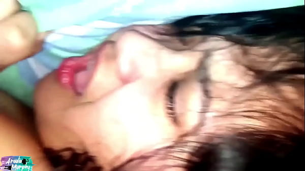 Rica culona para el culito muy delicioso y le meten la verga tan rico que se ve que se muere de placer