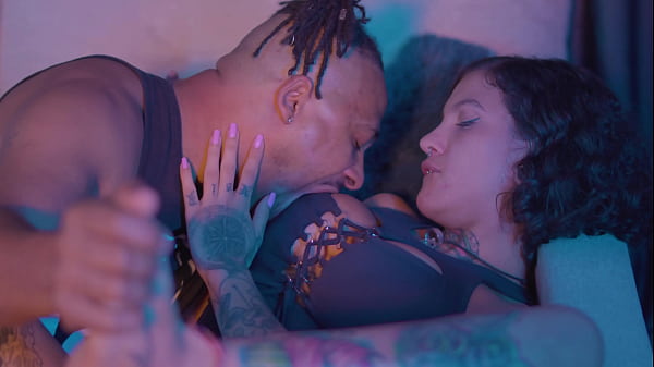 Girlfriend performs her feet fetish with her boyfriend