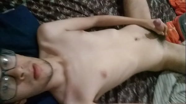 Mostrando pica peluda 