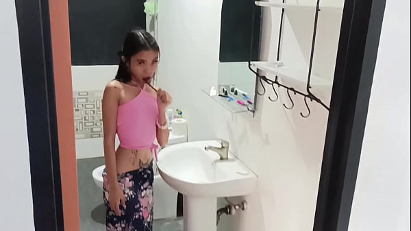 Filipina babe gives rimming - no choice is ass is on the face