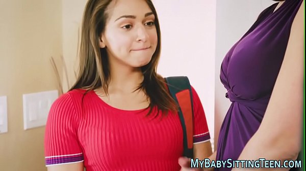 Babysitter gets fingered