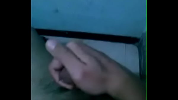 Mi amigo jugando a masturbarse parte 1  