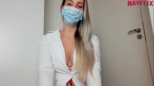 Est&aacute; dodoi? Deixa que a enfermeira Nay cuida de voc&ecirc;