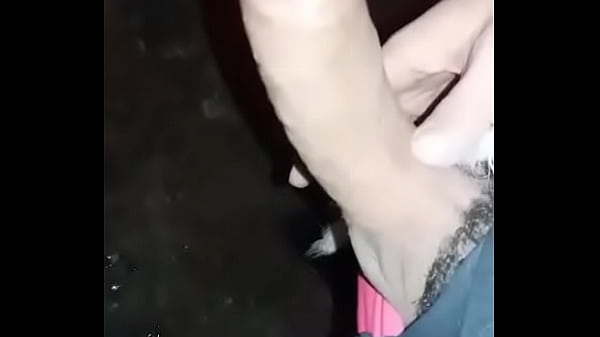 travesti Brasileira Soraya  gozando na rua 