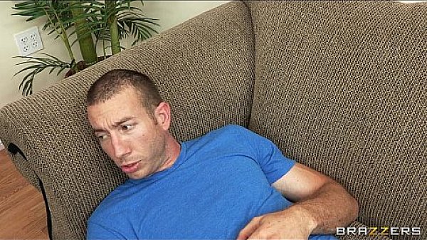 Big-tit MILF doctor Rhylee Richards helps diagnose her patient