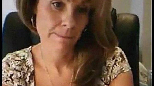 Jugosa flaquita toca sexy hermosa figura muy guarra hermosa mujer v56f