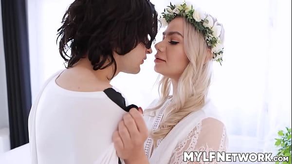 The charming new man Elias Cash has successfully impregnated his attractive blonde stepmother Angelica Coralvine.