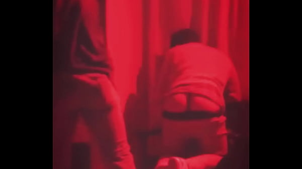 Follamos en la fiesta de despedida de solteros el novio me folla a pelo  