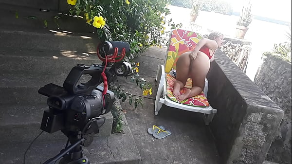 Estrela porn&ocirc; nos bastidores  