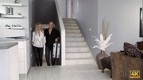 OLD4K. Finally at home, finally alone!