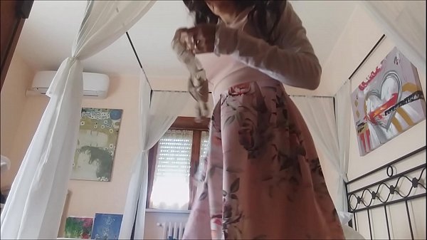 la mamma ti fa segare a dovere, cos&igrave; porcella!