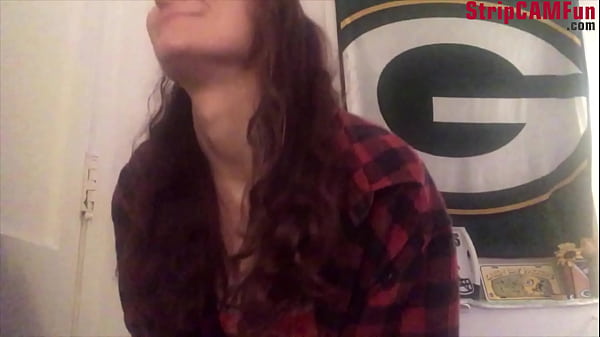 Girl On Webcam Takes Toy and Shows How To Give A Blowjob and Fuck  