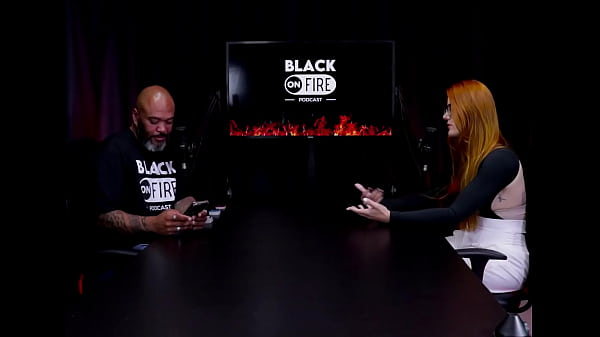 Questionava tudo, namora o melhor amigo, pediu para ir no puteiro e decidiu ir na casa de swing por causa do parceiro - Bella Ruiva (WATCH ON: SHEER/RED)  