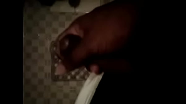 Chacal jal&aacute;ndosela leche