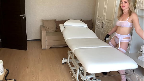 О, это блаженство - смотреть на Прекрасную Госпожу и мастурбировать.