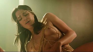 Big Tit Blonde Kenzie Taylor Lures Man into Poolside Suck