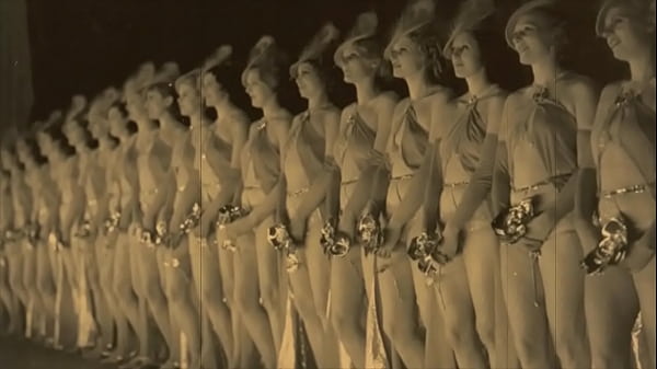 Retro Cabaret Showgirl